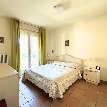 Cv022 - Cervia, Trilocale Con Patio, Terrazzo E Mansarda *